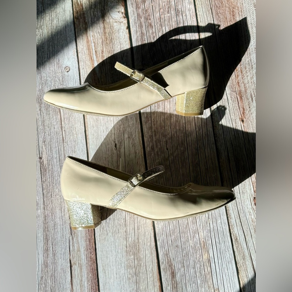 Nine West Beige Mary Jane Heels with Glitter Heel, size 5